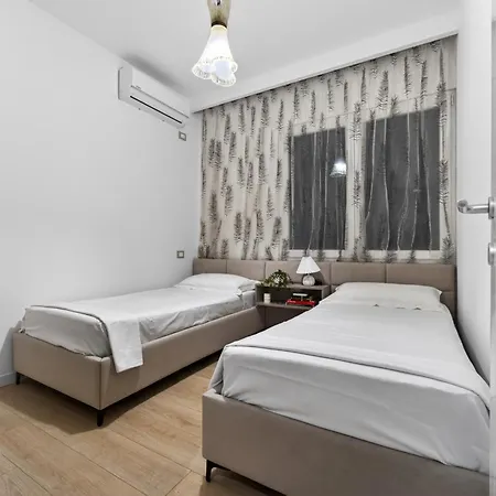Ferienhaus The Pine Grove Golem (Tirana)