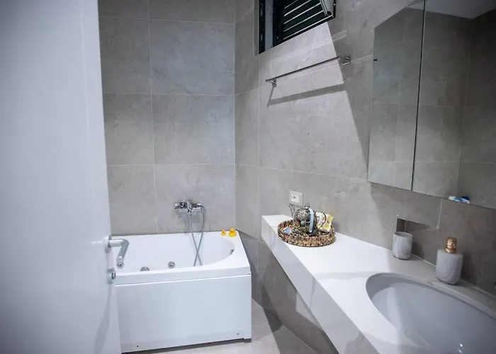 度假居 The Pine Grove *